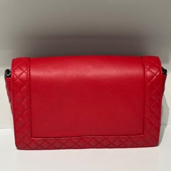 Chanel Boy Red - Picture 2 of 11
